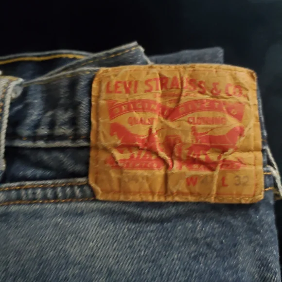 Levi's Men's Classic Denim Jeans - Picture 2 of 2